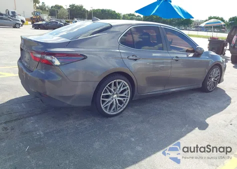 2022 Toyota Camry Le z USA, uszkodzony, nr VIN 4T1C11AK6NU041793